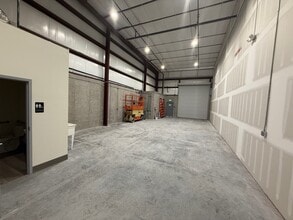 2161 Franklin Drive NE, Palm Bay, FL for lease Interior Photo- Image 2 of 4