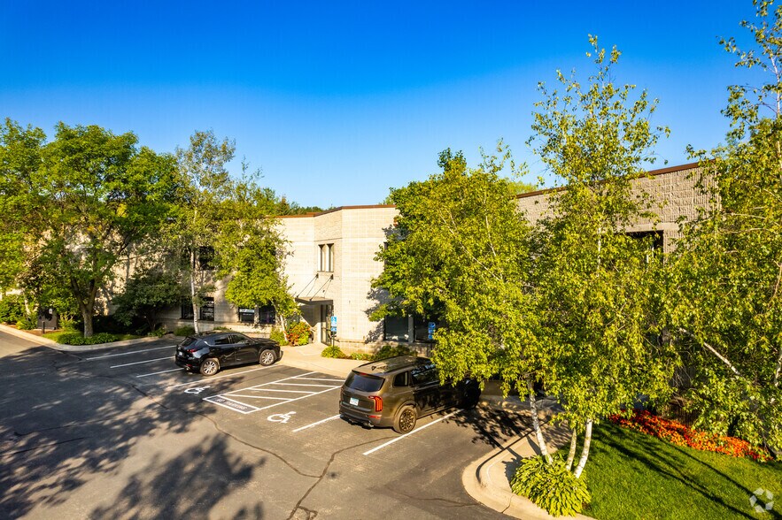 5810 Baker Rd, MN 55345