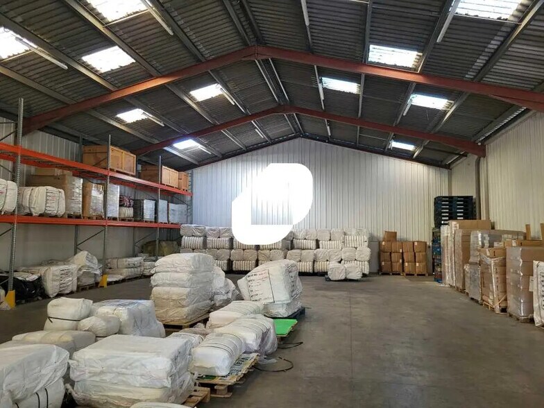 Industrial in Cestas for lease - Building Photo - Image 3 of 11