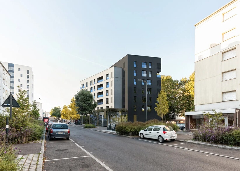 44 Rue Jules Lallemand, Rennes for sale - Building Photo - Image 2 of 3