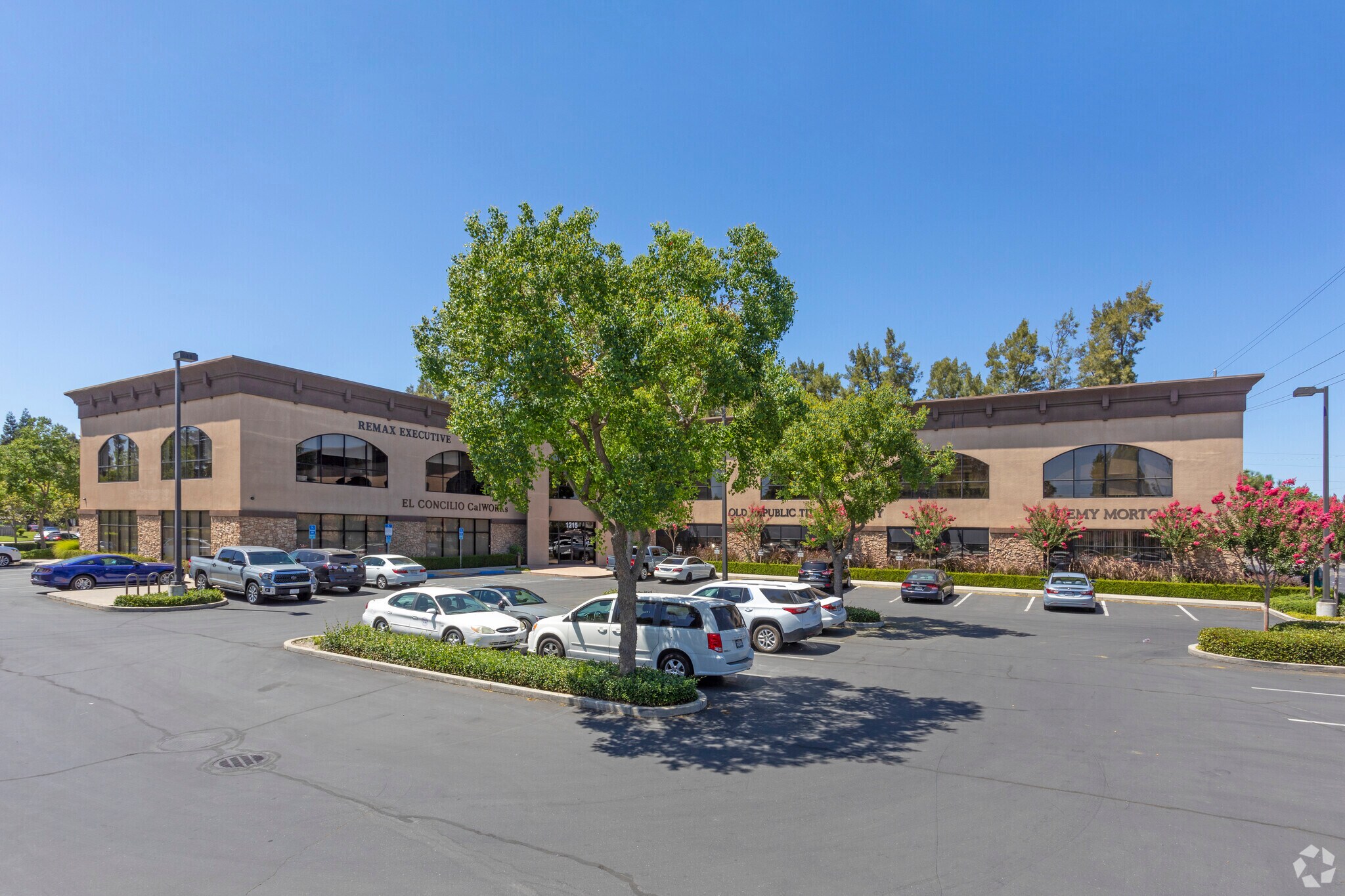 1215 W Center St, Manteca, CA for lease Primary Photo- Image 1 of 6