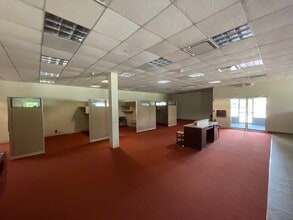 1231 E Main St, Meriden, CT for lease Interior Photo- Image 1 of 6