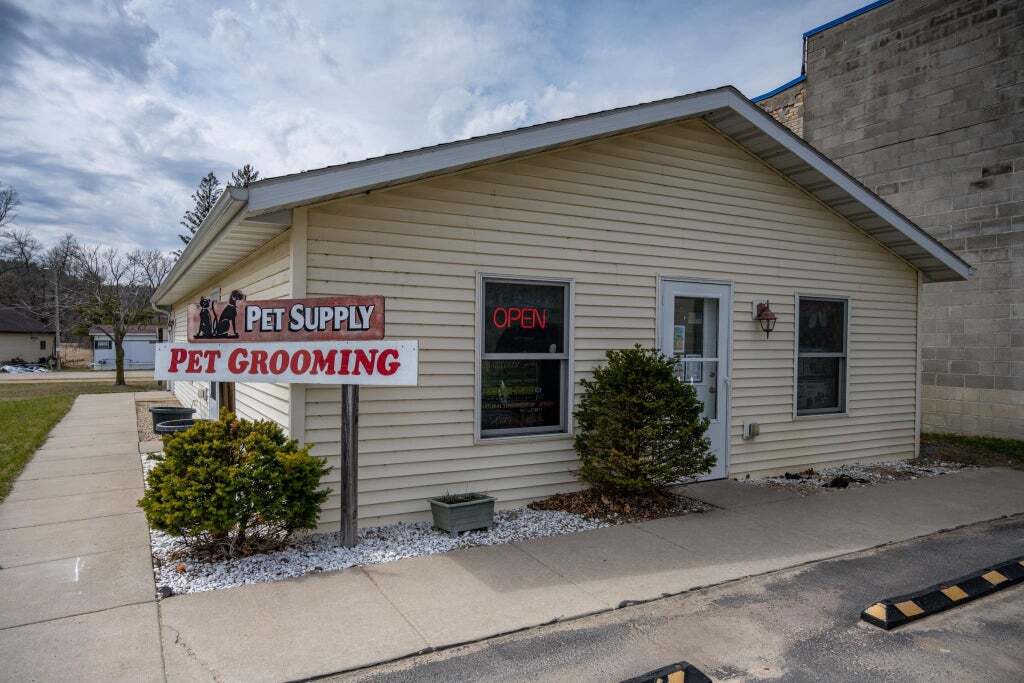 309 Railroad St, Wonewoc, WI for sale Primary Photo- Image 1 of 1