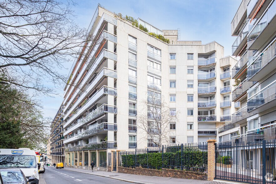 64-70 Rue De Crimée, Paris for lease - Primary Photo - Image 1 of 6