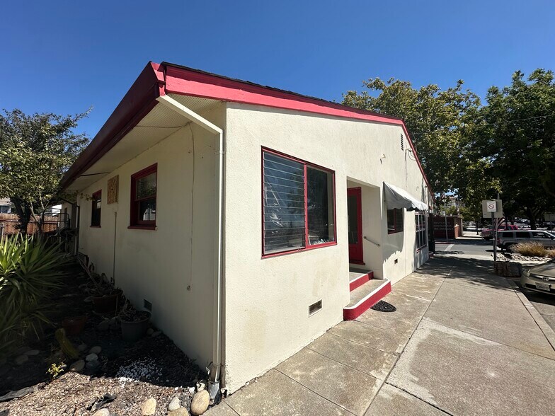 400 Main St, Rio Vista, CA for lease - Building Photo - Image 2 of 15