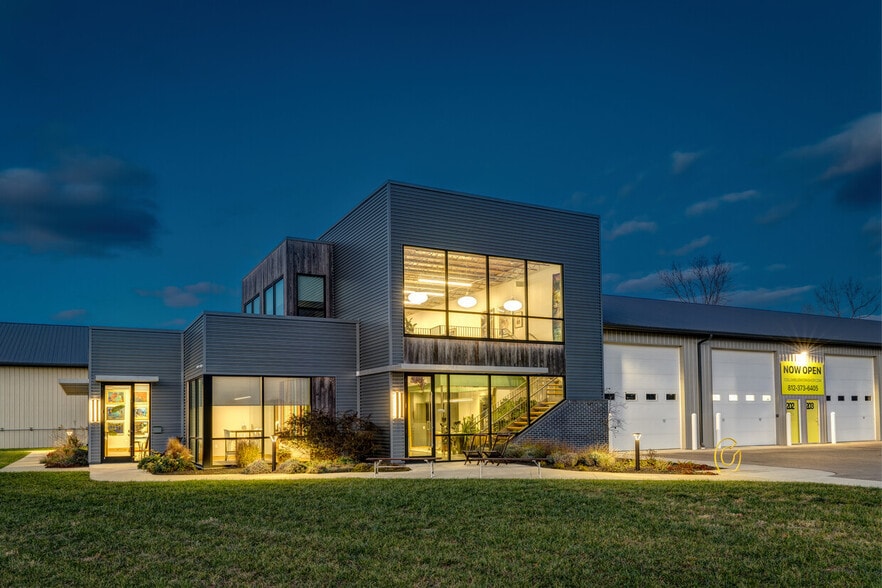 4389 N Long Rd, Columbus, IN for lease - Primary Photo - Image 1 of 5