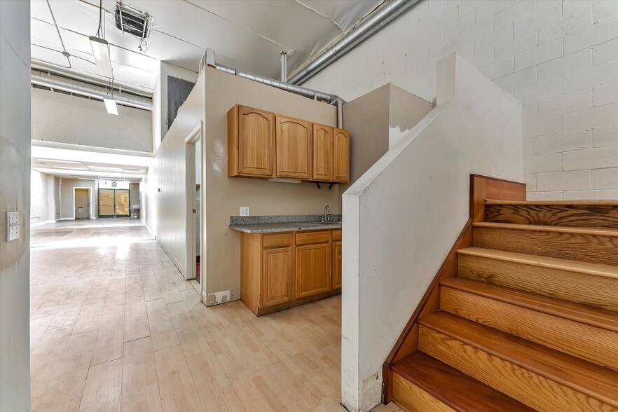 1227 San Pablo Ave, Berkeley, CA for sale - Interior Photo - Image 2 of 46