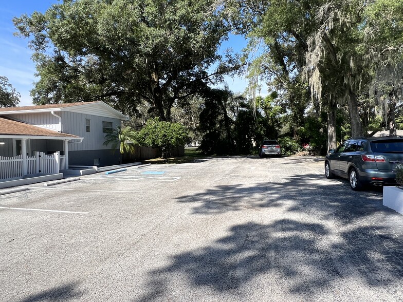 505 Westbrook Ave, Brandon, FL for sale - Building Photo - Image 3 of 31