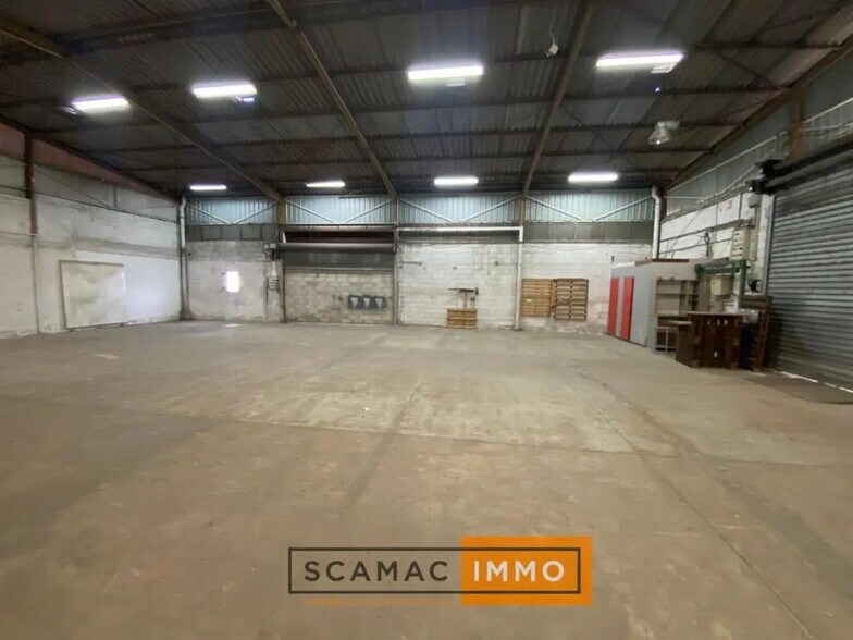 Office in Vitrolles for lease - Interior Photo - Image 3 of 4