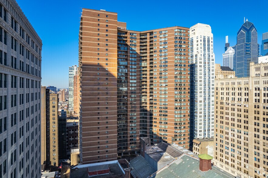 1420 Locust St, Philadelphia, PA for lease - Building Photo - Image 2 of 4