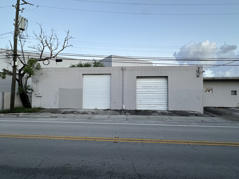 2117 N Dixie Hwy, Wilton Manors, FL for sale - Building Photo - Image 2 of 23