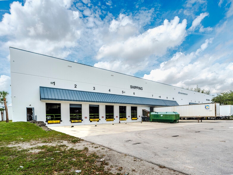 5255 NW 159th St, Miami Lakes, FL for lease - Building Photo - Image 3 of 3