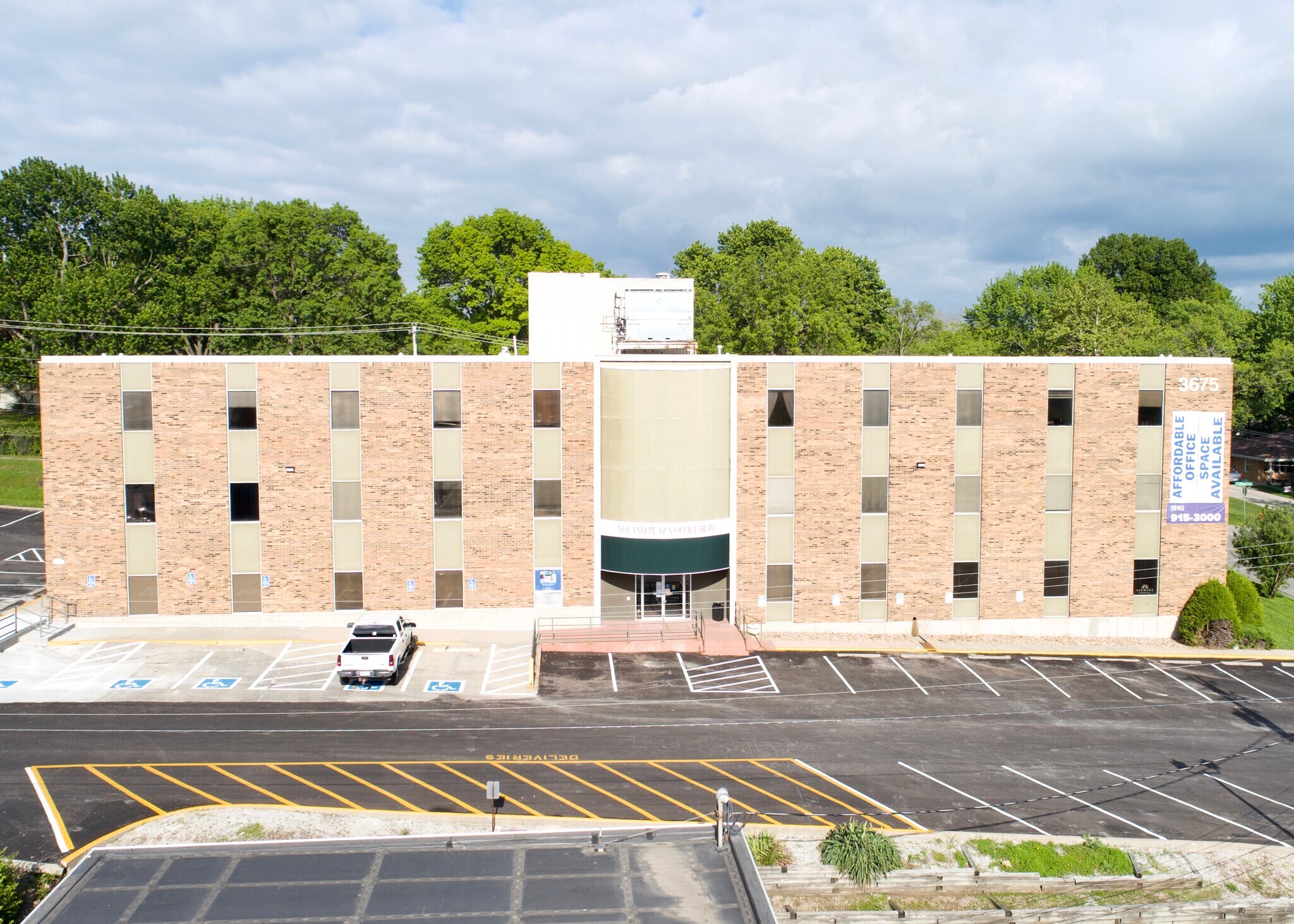 3675 S Noland Rd, Independence, MO for lease Building Photo- Image 1 of 23