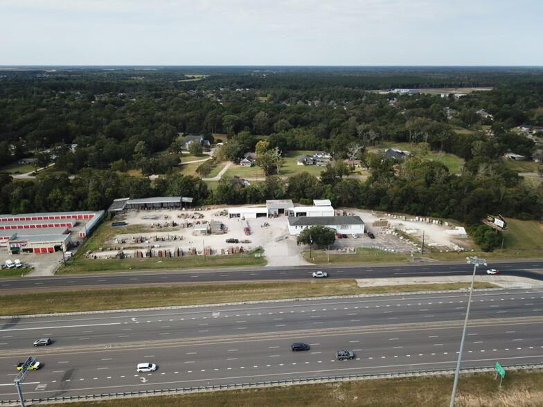 8185 Eastex Fwy, Beaumont, TX for lease - Building Photo - Image 1 of 7