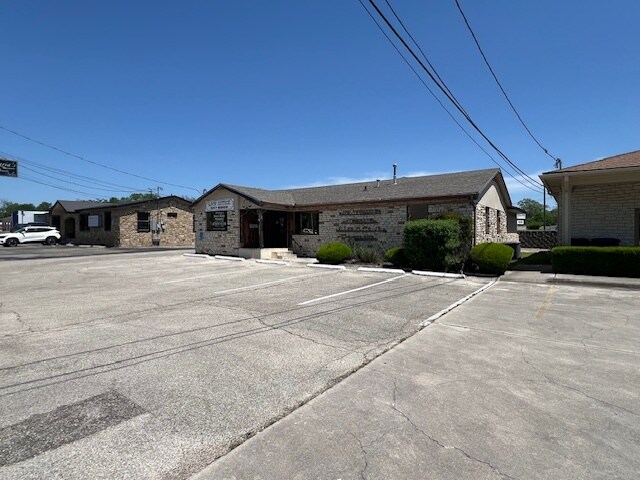 907 S Main St, Copperas Cove, TX for sale - Building Photo - Image 3 of 23