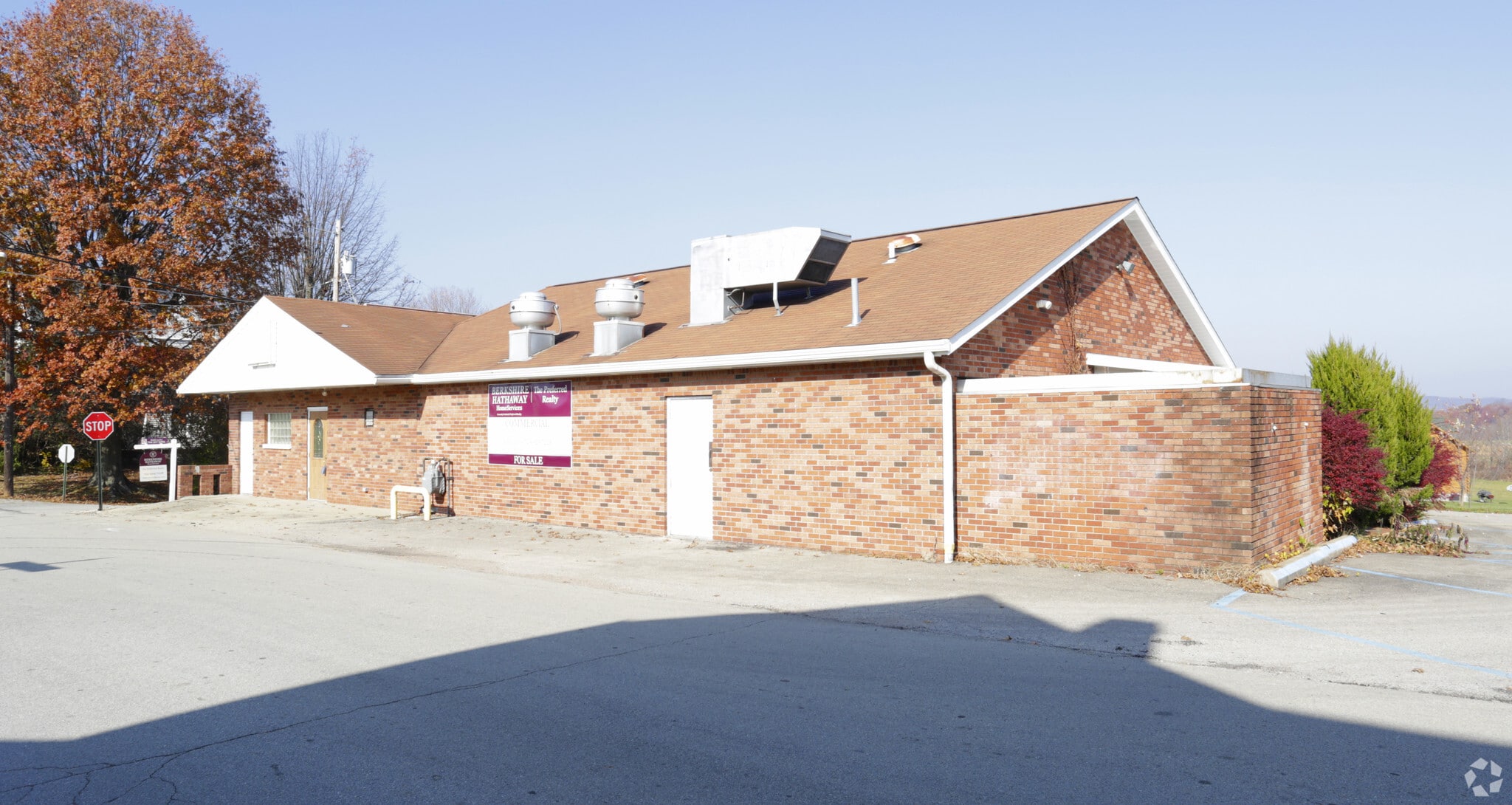 301 Constitution St, Perryopolis, PA for sale Primary Photo- Image 1 of 6