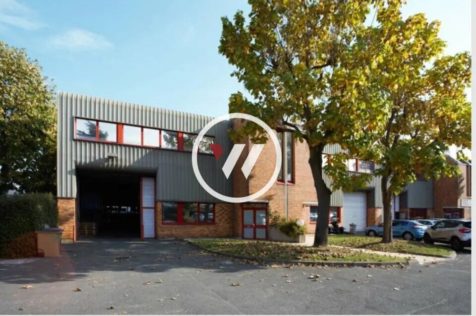 Flex in Le Blanc-Mesnil for lease Building Photo- Image 1 of 8