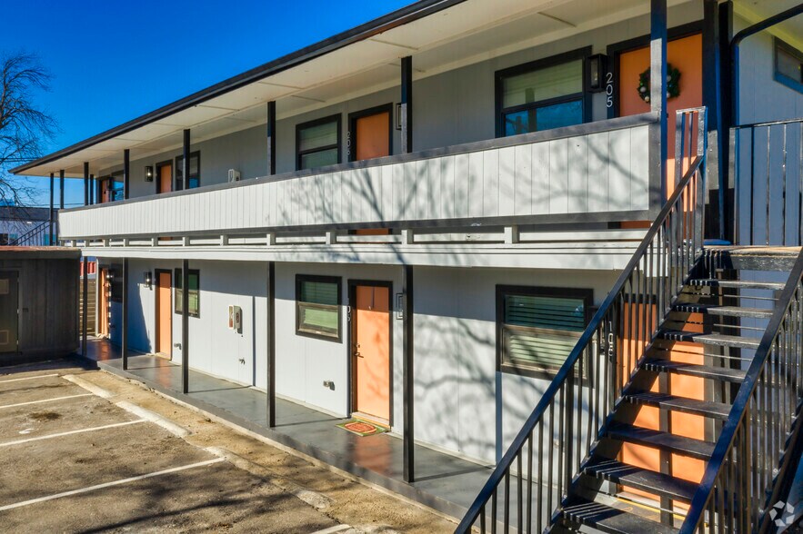 4400 San Jacinto St, Dallas, TX 75204 The Pomelo