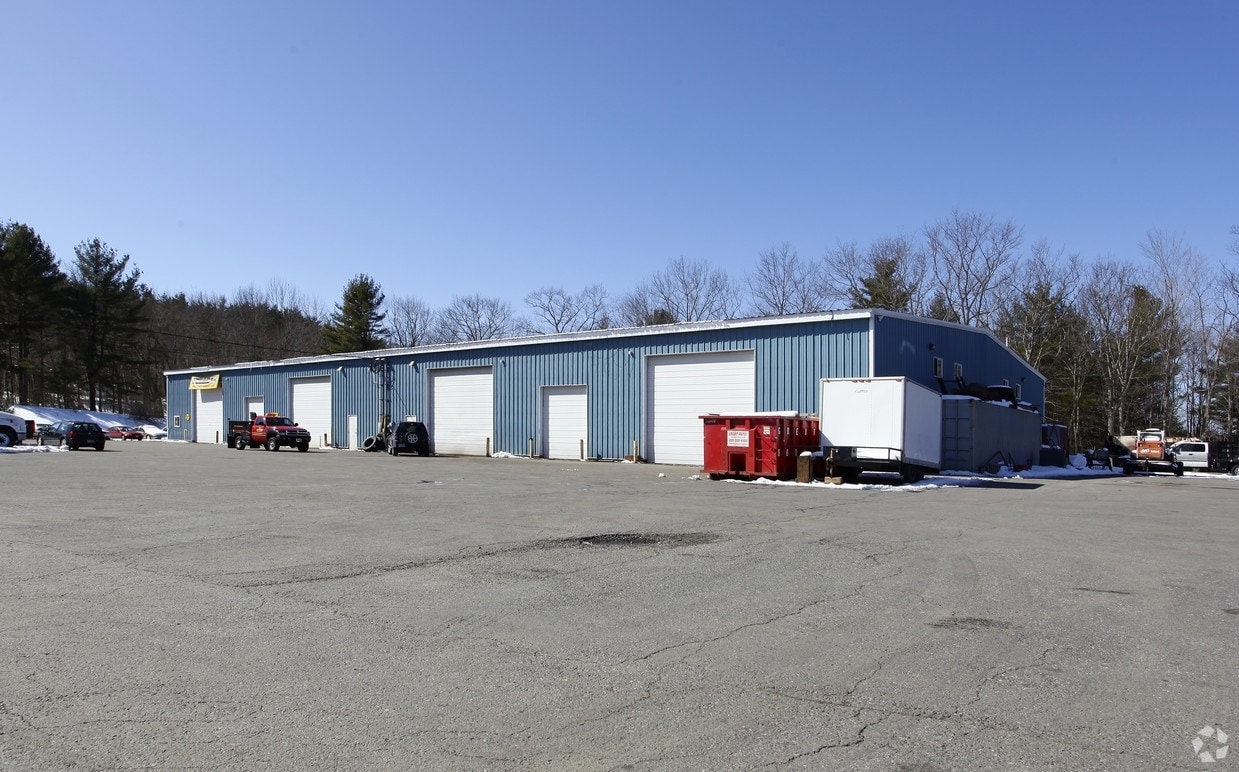 304 Raymond Rd, Candia, NH 03034