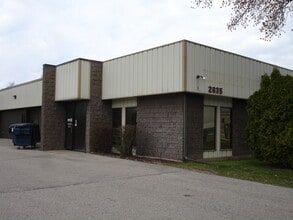 2635 Hemstock St, La Crosse, WI for lease Building Photo- Image 1 of 14