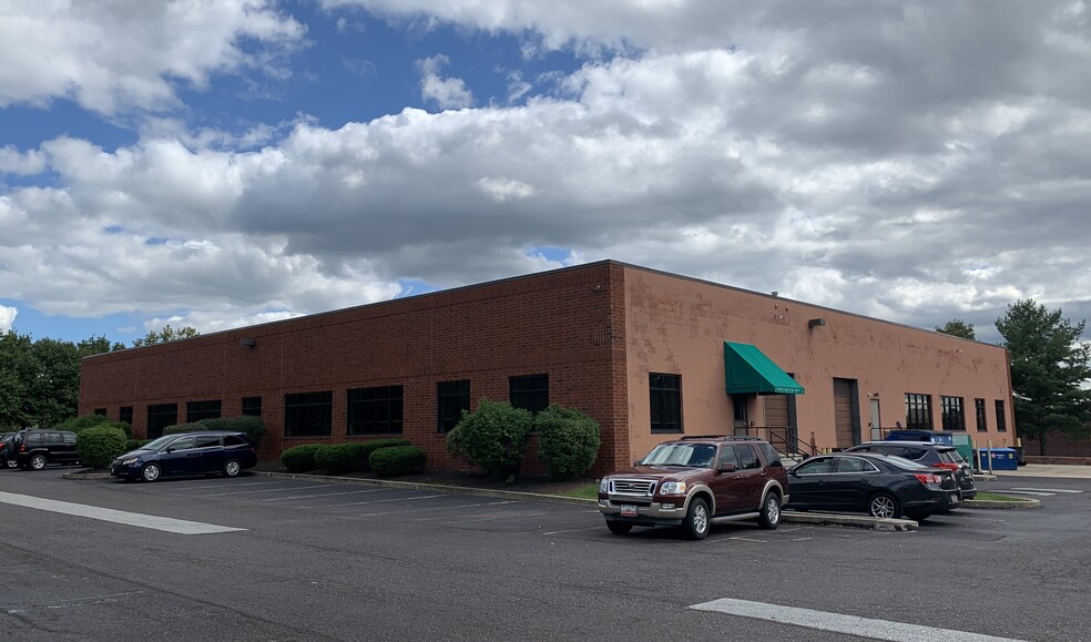 654 Enterprise Dr, Royersford, PA for lease - Building Photo - Image 2 of 6