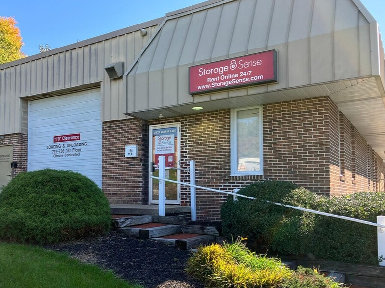 2422 Gehman Ln, Lancaster, PA for lease - Building Photo - Image 1 of 14