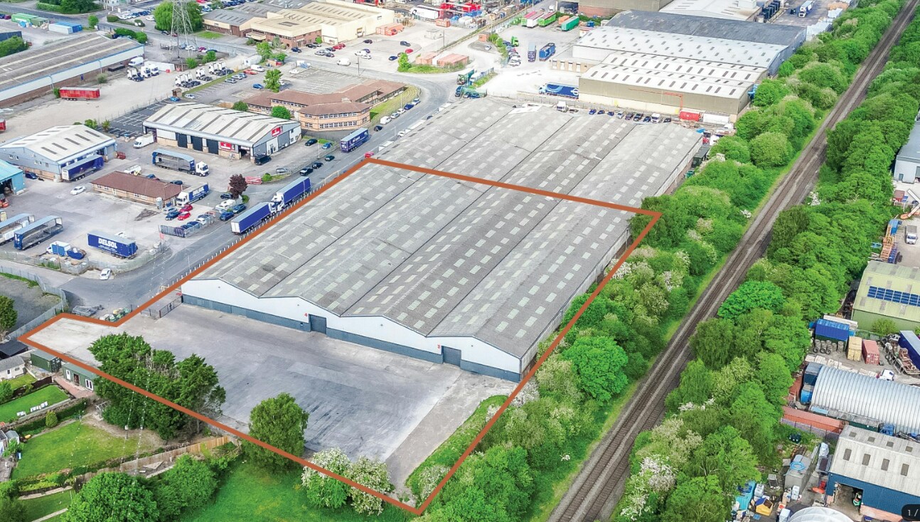 Glendale Ave, Deeside for lease Primary Photo- Image 1 of 2