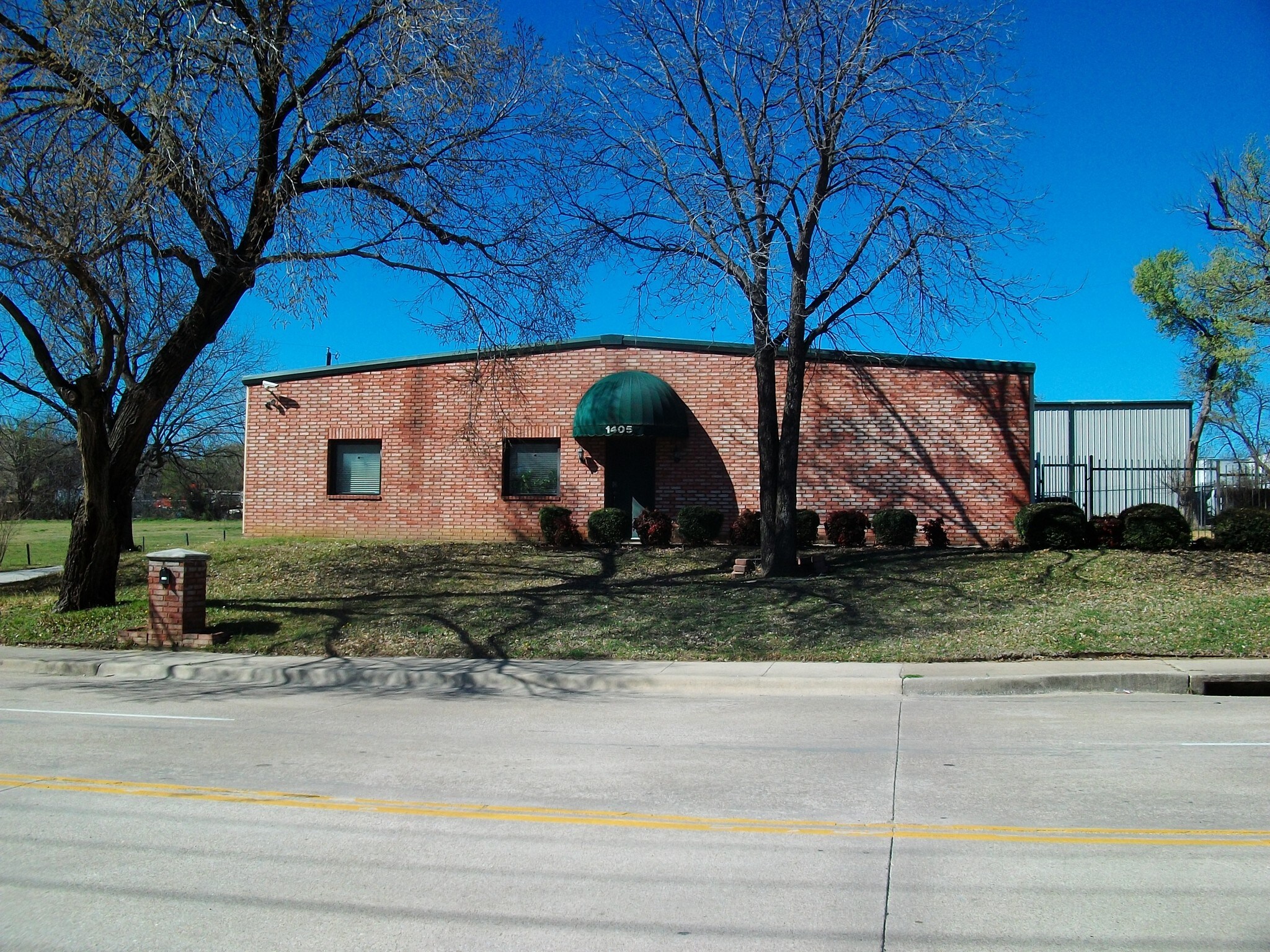 1405 N Union Bower Rd, Irving, TX for sale Building Photo- Image 1 of 4