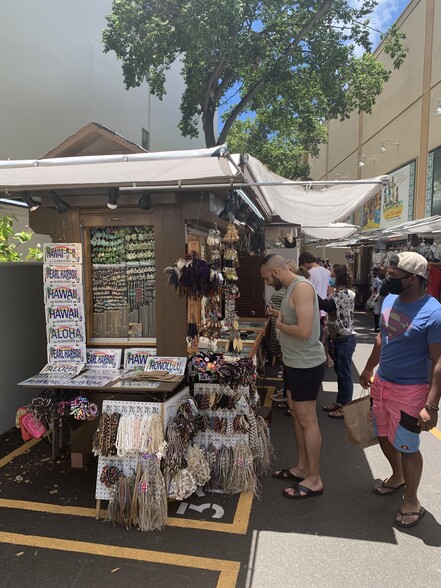 5 Dukes Lane, Honolulu, HI for lease - Building Photo - Image 2 of 12