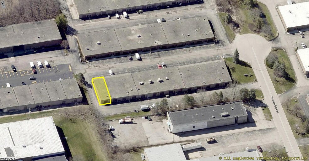 1000 Brown St, Wauconda, IL for sale - Building Photo - Image 2 of 3