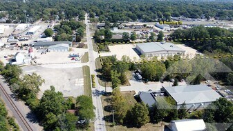 12171 Eckel Rd, Perrysburg OH - Parking Garage