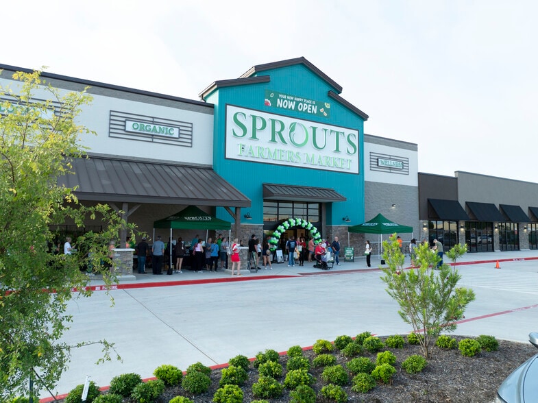 SW Wilshire Blvd, Burleson, TX for lease - Building Photo - Image 1 of 5