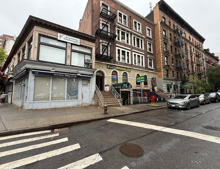 239 W 105th St, New York, NY for lease - Building Photo - Image 1 of 7