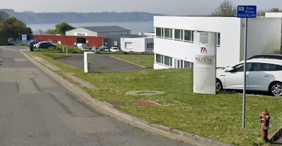 Office in Brest for lease - Building Photo - Image 2 of 2