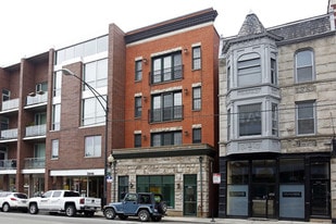 2650 N Halsted St, Chicago IL - Convenience Store