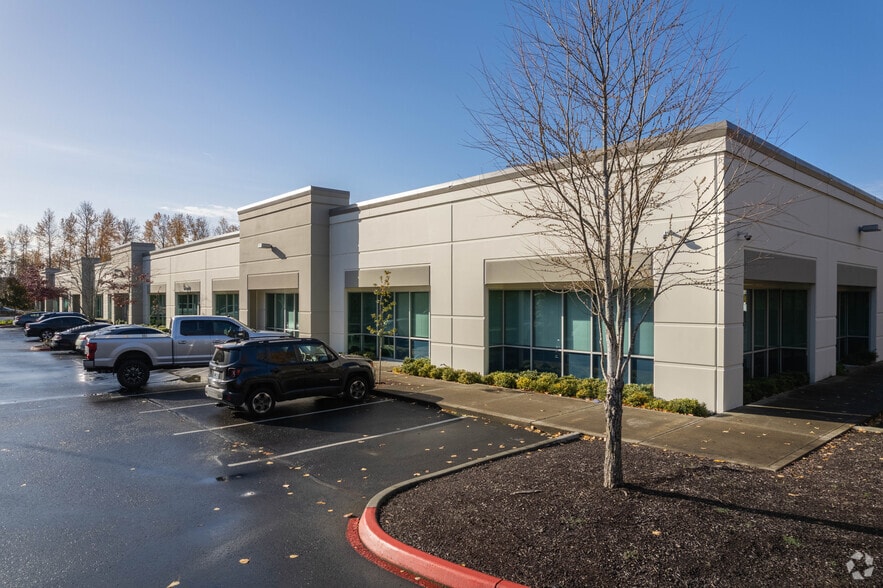 2200 Lind Ave SW, Renton, WA for lease - Primary Photo - Image 1 of 5