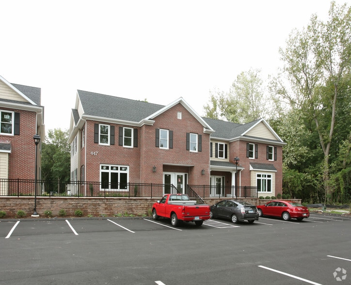 447 Naubuc Ave, Glastonbury, CT for sale - Building Photo - Image 2 of 8
