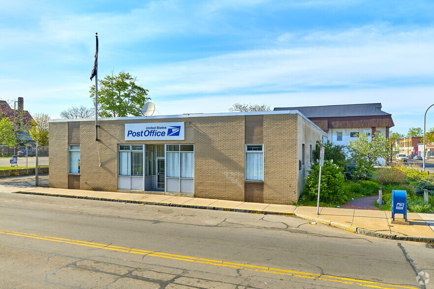 376 Lexington Ave, Rochester, NY for sale - Building Photo - Image 2 of 7