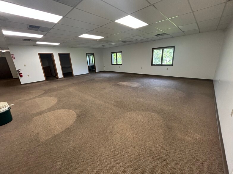 4136 Library Rd, Pittsburgh, PA for lease - Building Photo - Image 3 of 18