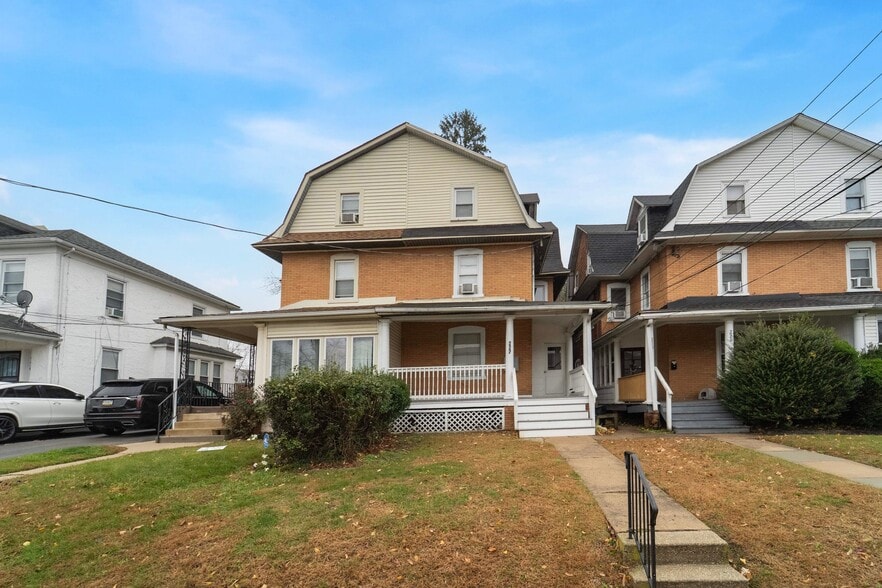 222 Lippincott Ave, Ardmore, PA for sale - Building Photo - Image 2 of 39