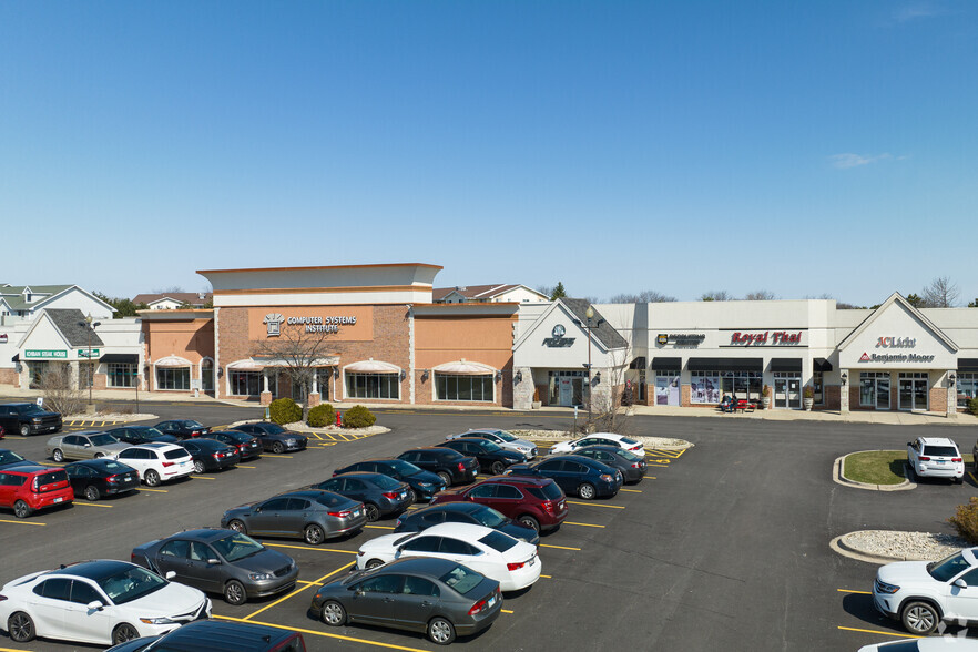 5320-5340 Grand Ave, Gurnee, IL for lease - Building Photo - Image 1 of 32