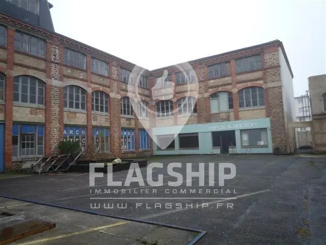 Flex in Fontenay-sous-Bois for lease - Building Photo - Image 1 of 10