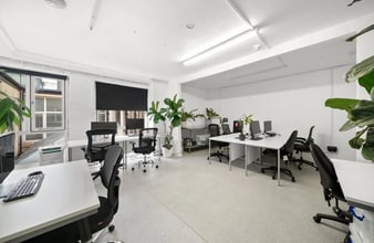 3-9 Creekside, London for lease Interior Photo- Image 2 of 4