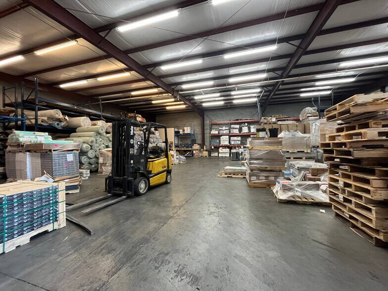7204 Stinson Hartis Rd, Indian Trail, NC for lease - Interior Photo - Image 1 of 11