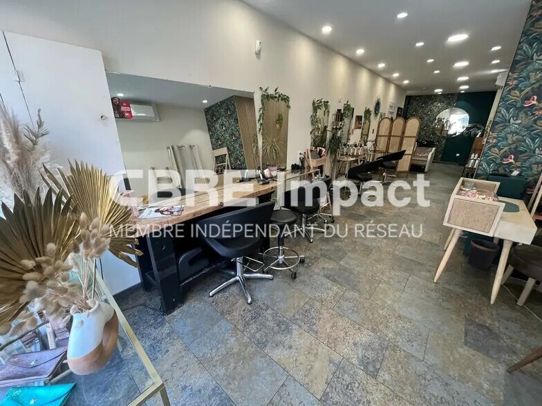 Retail in Dijon for sale - Primary Photo - Image 1 of 1