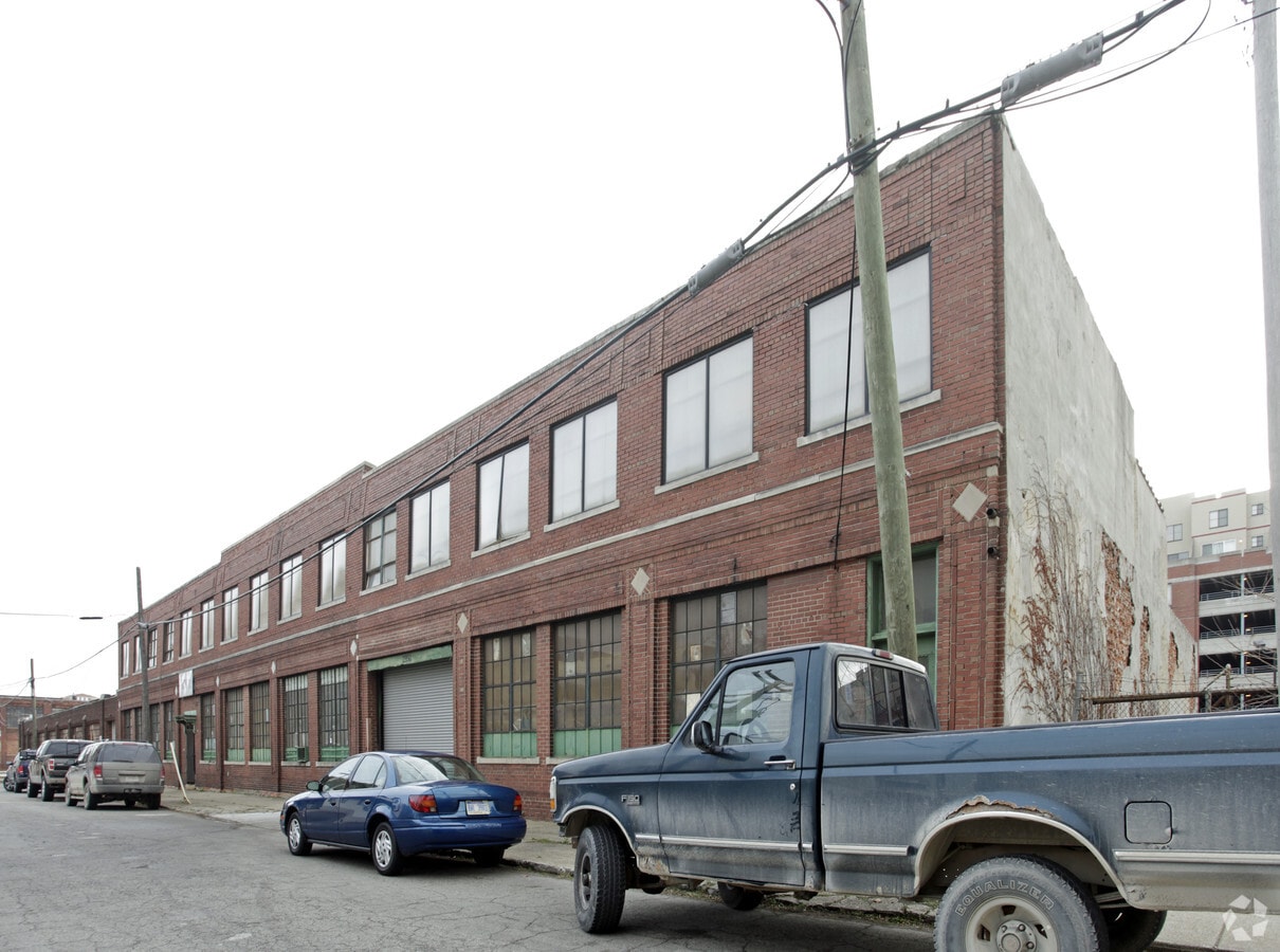 2950 Woodbridge St, Detroit, MI 48207