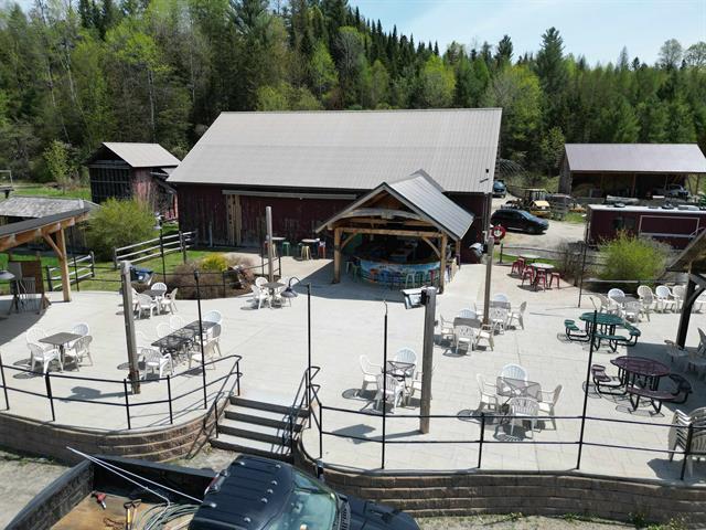 44 Belden Hill Rd, East Burke, VT for sale - Primary Photo - Image 1 of 24