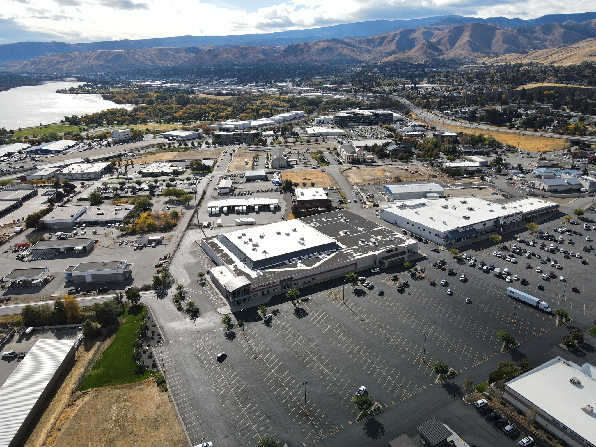 151 Easy Way, Wenatchee, WA for lease Building Photo- Image 1 of 2