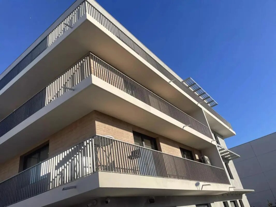 Office in Fréjus for sale Building Photo- Image 1 of 18