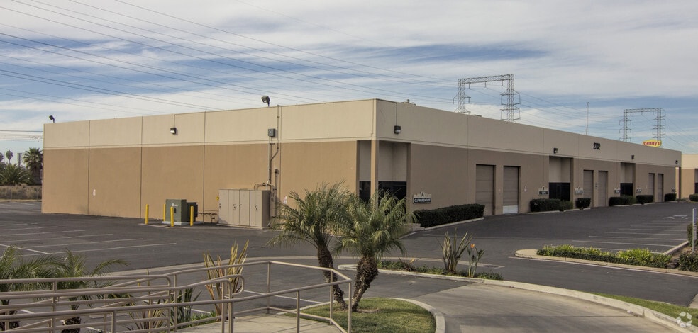 2702 Southport Way, National City, CA for lease - Building Photo - Image 1 of 7